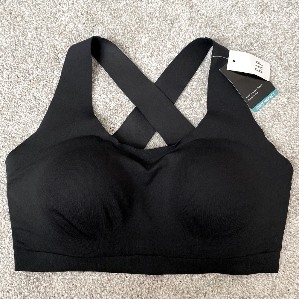 Gap Fit Sculpt Sports Bra